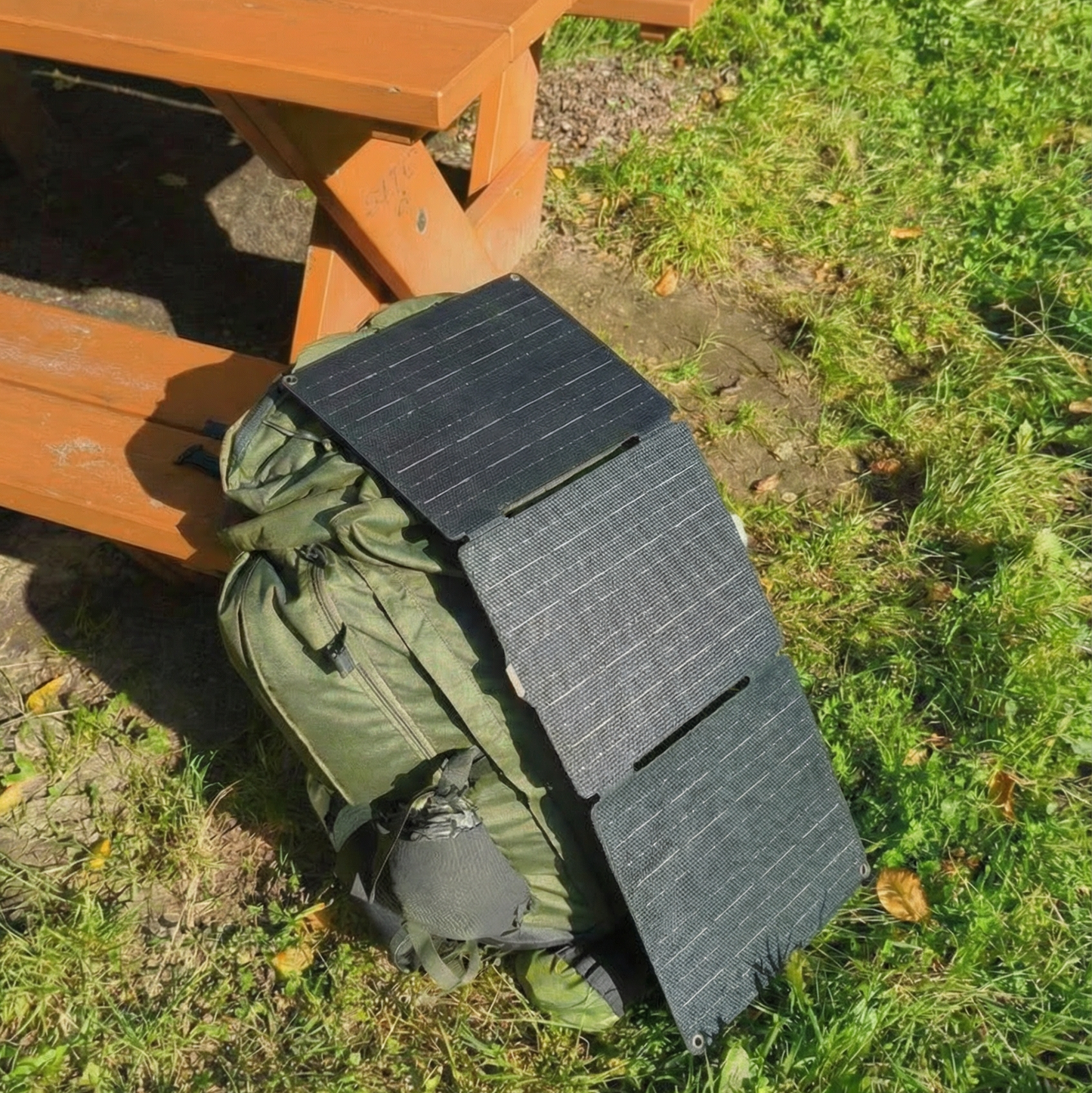 HS30 – 30W Foldable Solar Panel