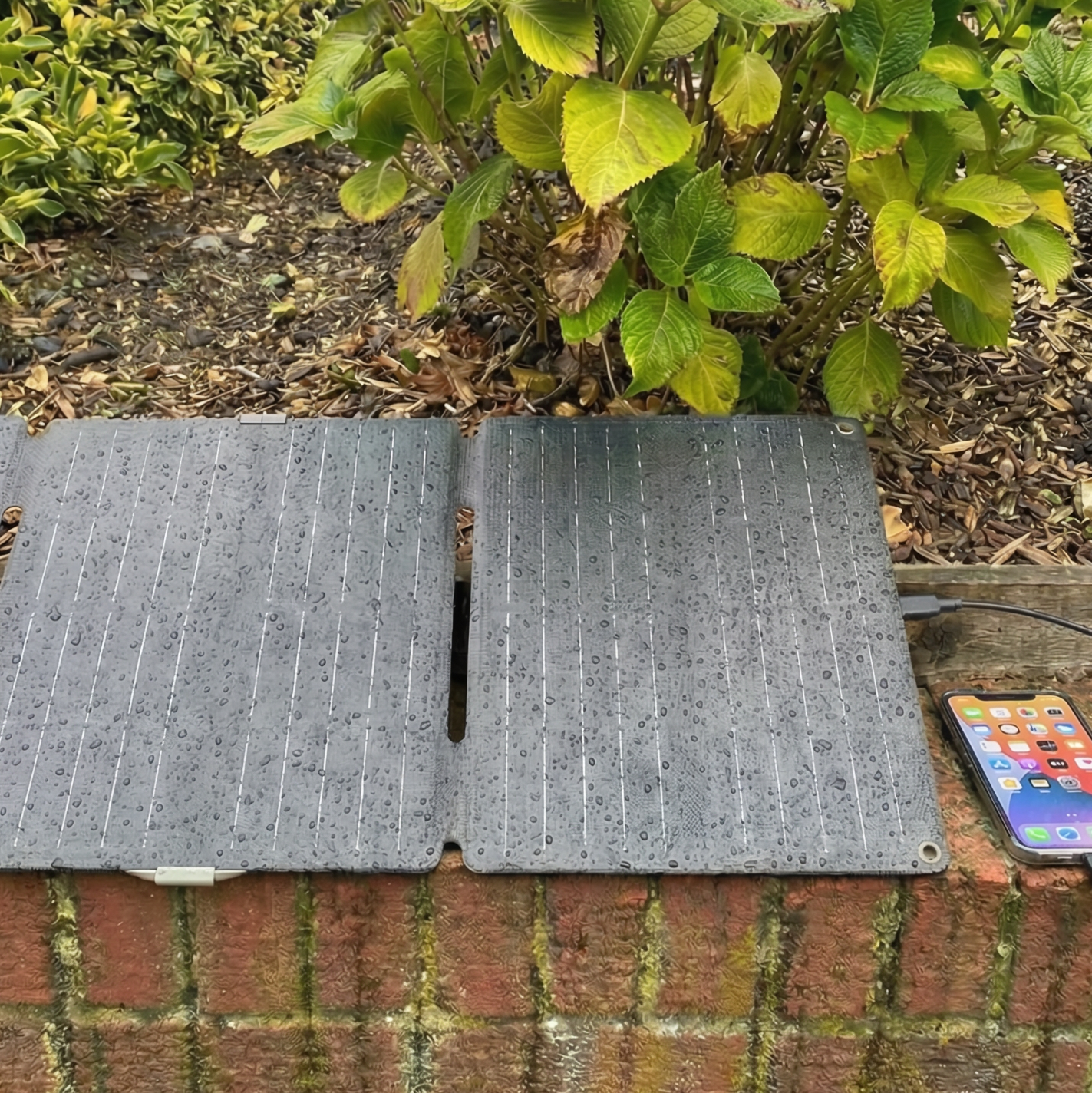 HS30 – 30W Foldable Solar Panel